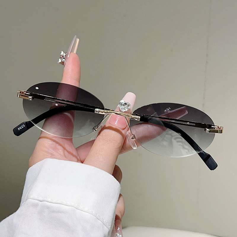 แว่นกันแดดทรงรีไร้ขอบสำหรับผู้ - Designer Sunglasses บทวิจารณ์และราคา