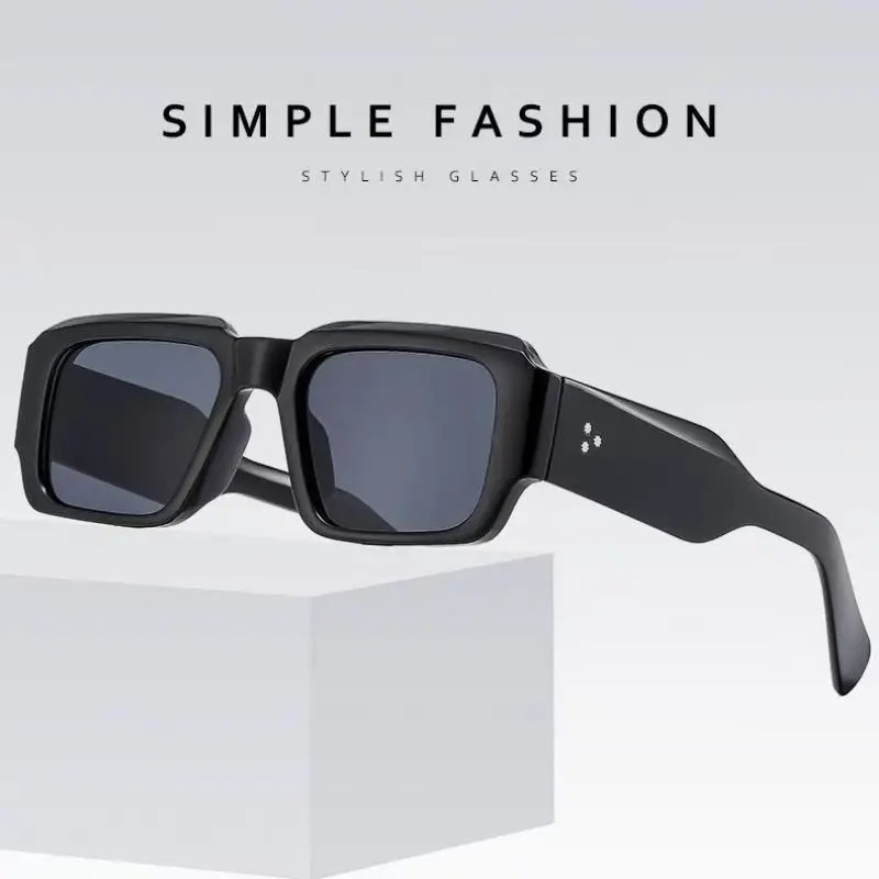 แว่นกันแดดทรงสี่เหลี่ยมแบรนด์ใ - Designer Sunglasses บทวิจารณ์และราคา