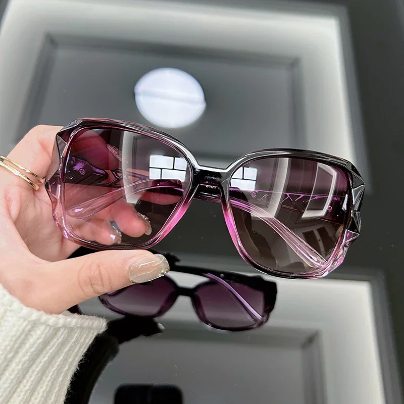 แว่นกันแดดวินเทจทรงโอเวอร์ไซส์ - Designer Sunglasses บทวิจารณ์และราคา