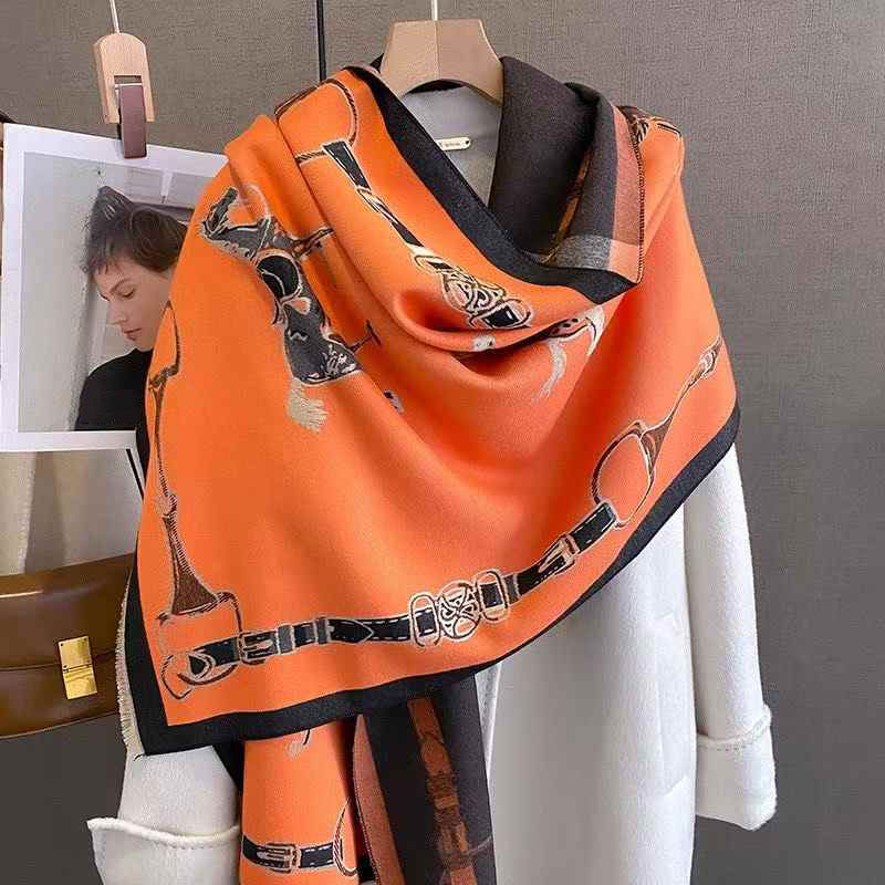 ผ้าพันคอแคชเมียร์เทียมลายม้าเร - Cashmere Scarf บทวิจารณ์และราคา