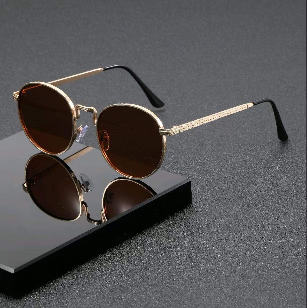 แว่นกันแดดทรงกลมคลาสสิกสำหรับผ - Designer Sunglasses บทวิจารณ์และราคา